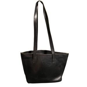 Classic Black Leather Tote with Minimalist Design